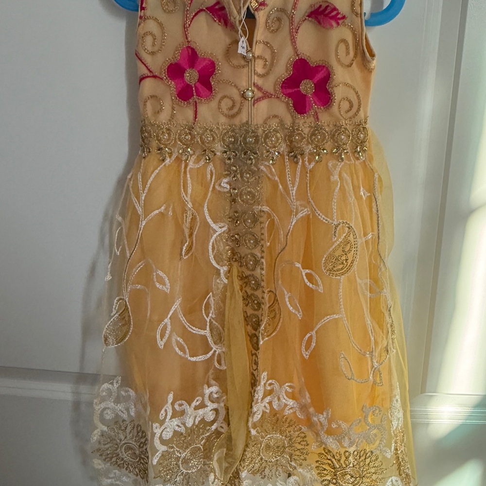 Brand new 4T Gold and Pink Kids Shalwar Dress top only